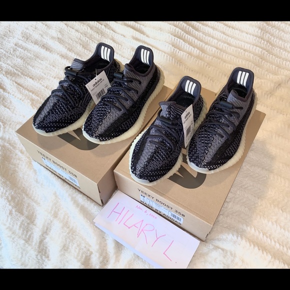Yeezy 350 V2 Carbon - Picture 1 of 6